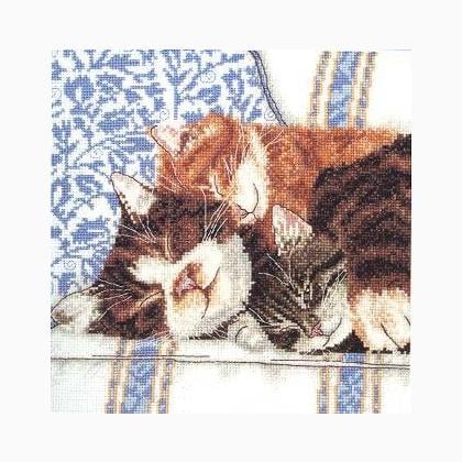 Kit para Punto de Cruz Gato y Gatitos Al Fin Descansando DMC 16 CT