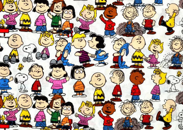 1/2 metro de Snoopy y su Pandilla sobre blanco **llega el 31 de octubre**